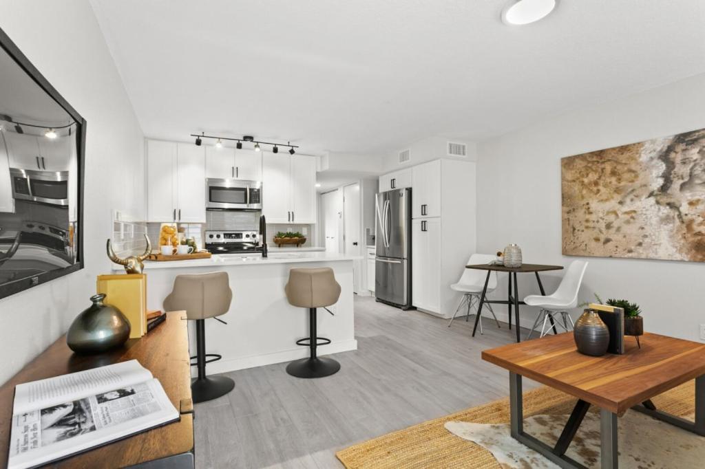 University Serenity Suites Tampa Eksteriør billede