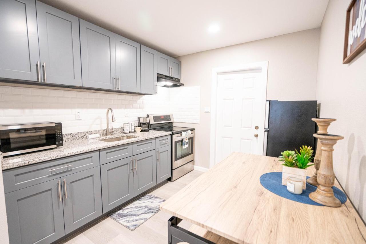 University Serenity Suites Tampa Eksteriør billede