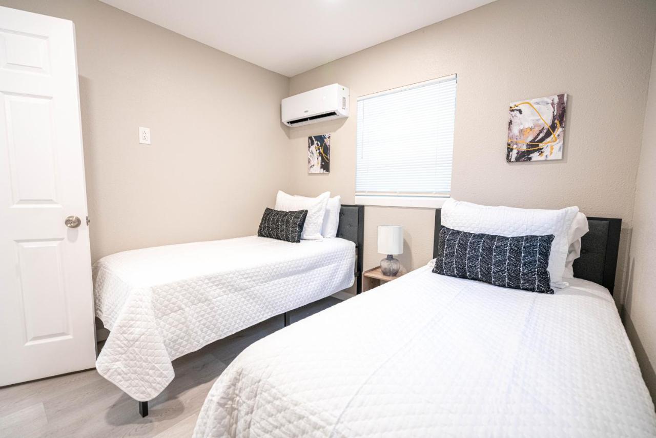 University Serenity Suites Tampa Eksteriør billede
