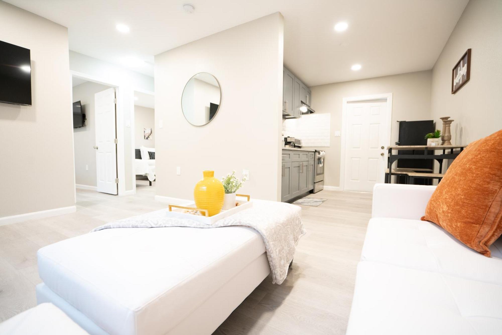 University Serenity Suites Tampa Eksteriør billede